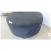 Image 3 : Round Ottoman 17'' x 37'' 