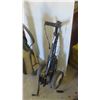 Image 2 : 14 Golf Clubs , 2 Golf Bags, 2 Bag Carts