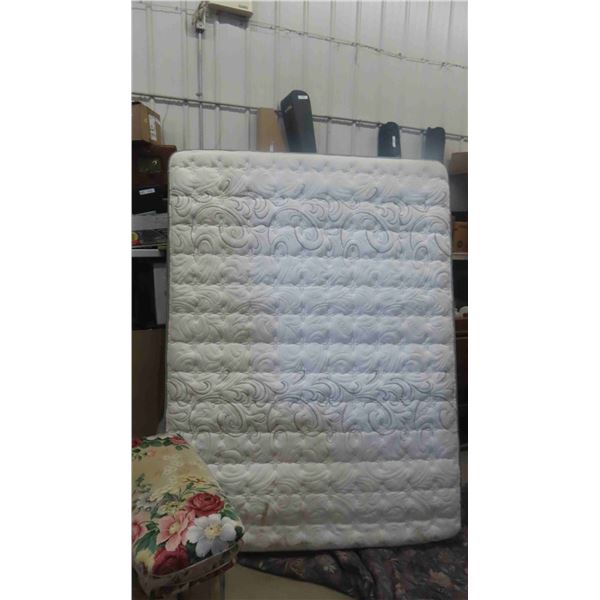Queen Size Mattress and Box Spring 60'' Wide 