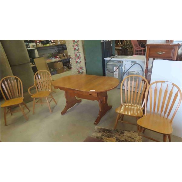 Oak Table 30'' x 42'' x 59'' , One Leaf 12'' , 4 Chairs 
