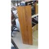 Image 7 : Oak Table 30'' x 42'' x 59'' , One Leaf 12'' , 4 Chairs 