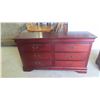 Image 2 : Dresser 34'' x 61'' x 18'' , Night Stand 24'' x 22'' x 16'' 