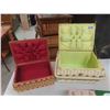Image 3 : Sewing Baskets, Scissors & More 