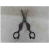 Image 9 : Sewing Baskets, Scissors & More 