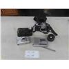 Image 1 : Digital G1000A AM/FM Stereo with Clock Receiver, Cameras: Pentax, Canon