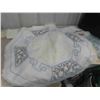 Image 8 : Tote Full of Linens : Dresser Runners, Table Cloths, Doilys & Much More 