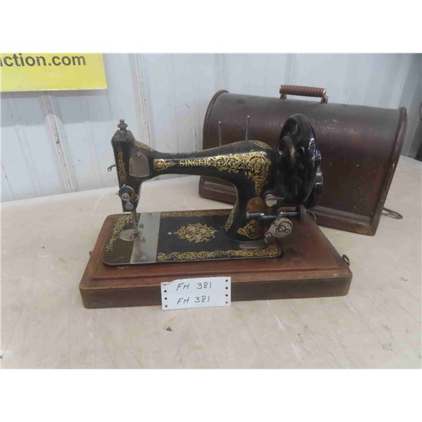 Singer Hand Crank Sewing Machine 