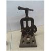 Image 2 : Vintage Tools : Pipe Vice, Hand Drill, Planer, Trowel & More 