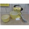 Image 1 : Vintage Sunbeam Yellow Mixmaster with 2 Mixing Bowls - Works , Missing 