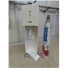 Image 1 : Soda Stream with 2 CO2 Cartridges 