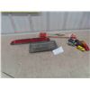 Image 1 : Seco Reflecting Triangle with Original Box , Soap Saver from Washboard, 