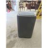 Image 3 : Pushtop Garbage Can 15'' x 15'' x 24'' 