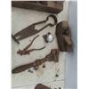 Image 4 : Vintage Toaster, Planer, Level & More