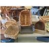 Image 2 : 20 Baskets Various Sizes and Styles
