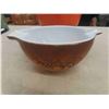 Image 4 : 3 Nesting Bowls , Pyrex Dish , Vintage Tupperware