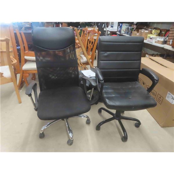 2 Office Swivel Chairs 