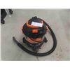 Image 1 : Kubota Shop Vacuum 4 Gallon with Hose 