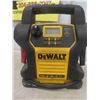 Image 4 : Dewalt Battery Charger/ Booster with Air 
