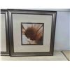 Image 2 : (2) Framed Pictures 23 1/2'' x 23 1/2''