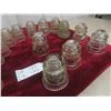 Image 5 : 16 Insulators
