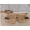 Image 3 : Carpenters Pouch, Work Apron, Tape Measure, Wood Edging, Carpet 