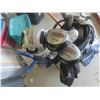 Image 3 : 18 Right Handed Golf Clubs, Winnipeg Jets Golf Bag, Cart