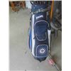 Image 8 : 18 Right Handed Golf Clubs, Winnipeg Jets Golf Bag, Cart