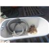 Image 2 : Cast Bath Tub with 4 Claw Feet 