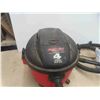 Image 2 : Shop Vac 4 Gal 1 1/2HP with Hoses