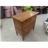 Image 2 : Dresser 33'' x 34'' x 16 1/2'' 