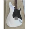 Image 2 : Fender Electric 6 String Guitar