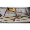 Image 1 : Vintage Bow, 4 Buck Saws