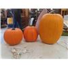 Image 2 : 3 Halloween Pumpkin Blow Molds 16'' & 8 1/2'' High