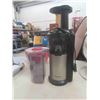 Image 5 : Oster Blender, Juicer, Salad Spinner, Stainless Steel Bowls & More 