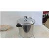 Image 1 : Presto Pressure Cooker