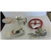 Image 1 : 2 Hand Meat Grinders