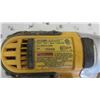 Image 3 : Dewalt 20V Drill , 1/4'' Impact , 2 Batteries, Charger& Case 