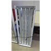 Image 2 : 2 Fluorescent Grow Lights 48'' 