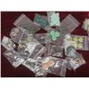 Image 7 : Bag of Vintage Buttons 