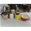 Image 1 : 7 Vintage Enamelware Pots