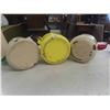 Image 5 : 7 Vintage Enamelware Pots