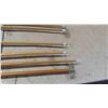 Image 2 : 6 Pool Cues , 2 Rests 