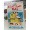 Image 8 : Vintage Easy Bake Oven with Box and Cake Pans 