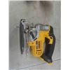 Image 2 : Dewalt 20V Cordless Jigsaw , 18V Circular Saw 6 1/2'' - No
