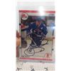 Image 5 : 3 Vintage Quebec Nordiques Autographed Joe Sakic Hockey Cards