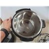 Image 2 : Like-New Insta Pot