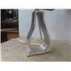 Image 3 : 2 Bedside Lamps with Shades 17'' High