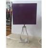 Image 4 : 2 Bedside Lamps with Shades 17'' High