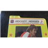 Image 3 : 1975 Hockey Heros Autographed Pin Up/Stand Up Sportrophy Bobby Clark Factory