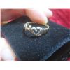 Image 2 : 10kt Gold and Diamond Ladies Ring Size 7 Total Weight 1.6 Grams
